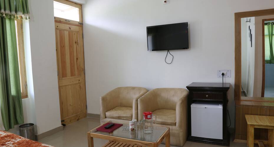 Hotel Aanand & Restaurant, Kullu 4